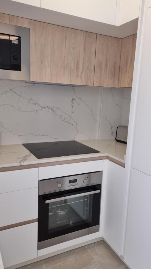 Modern And Cosy Apartment Close To The Beach Торрев'єха Екстер'єр фото