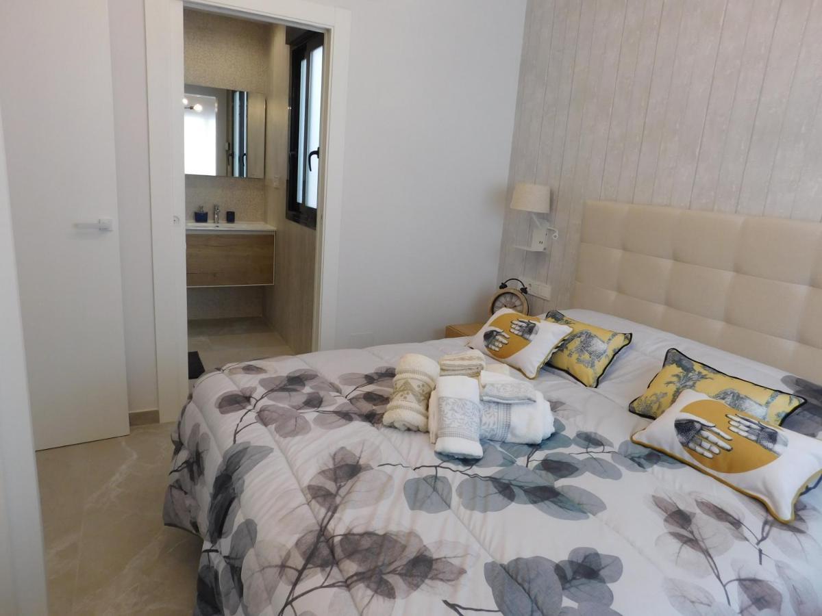 Modern And Cosy Apartment Close To The Beach Торрев'єха Екстер'єр фото
